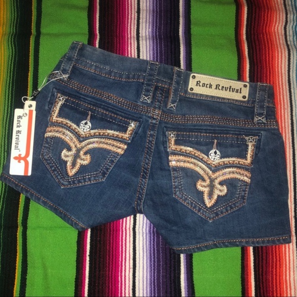 SOLD TRADE  - NWT - Rock Revival shorts- Xia